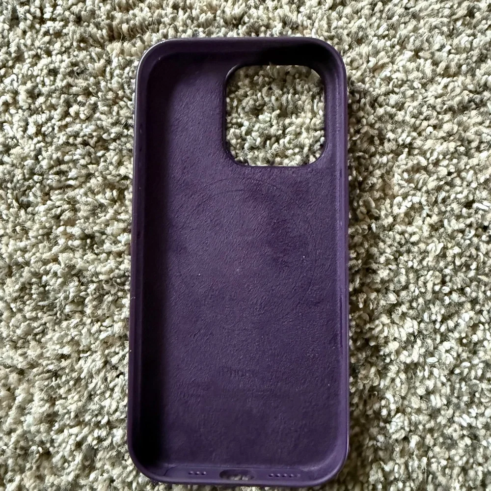 Apple Deep Purple iPhone 16 Pro Case - Picture 2 of 2
